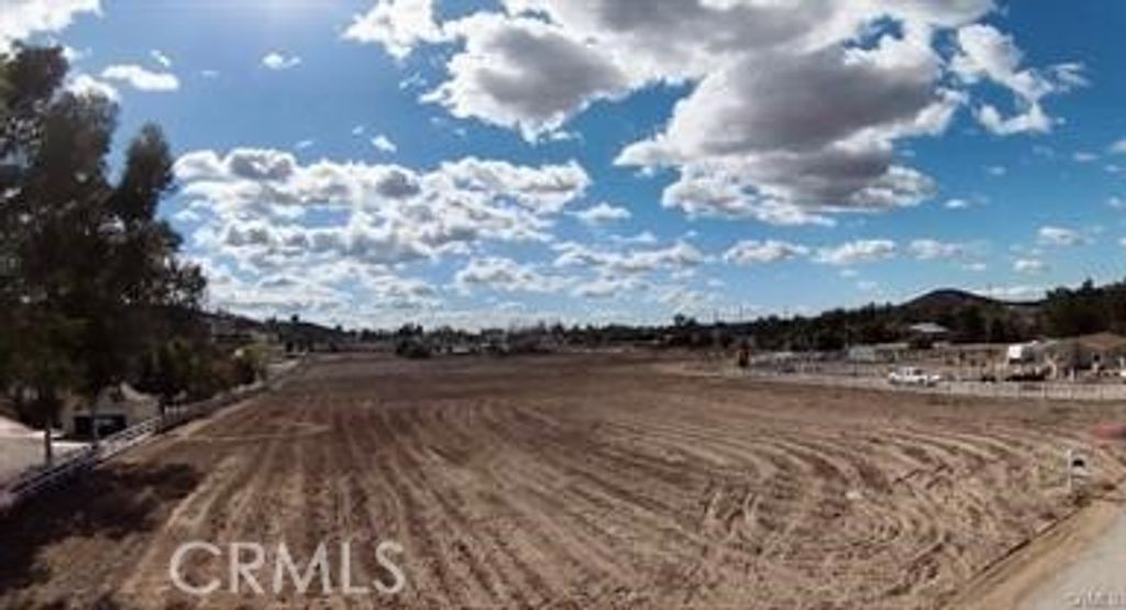 Loretta Road, Menifee