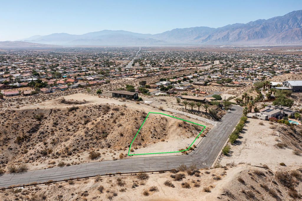 9002 Calle De Begiuos, Desert Hot Springs
