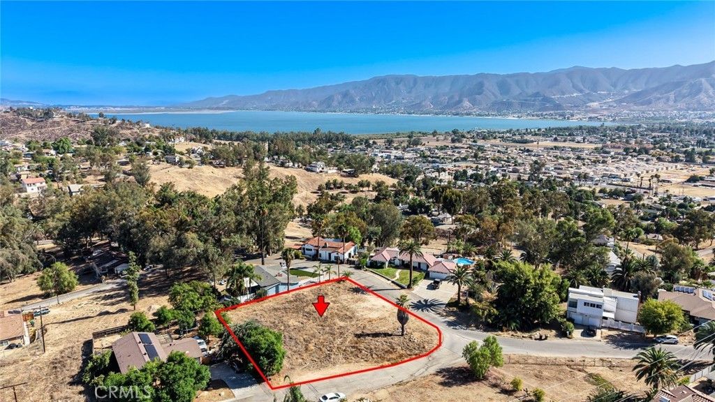 Maes Street, Lake Elsinore