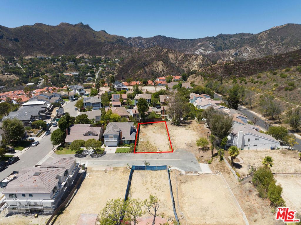 17249 Avenida De La Herradura, Los Angeles