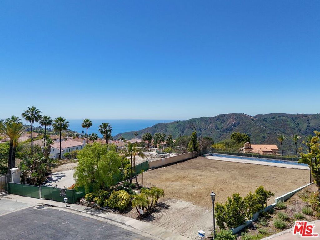 16895 Calle De Sarah, Pacific Palisades