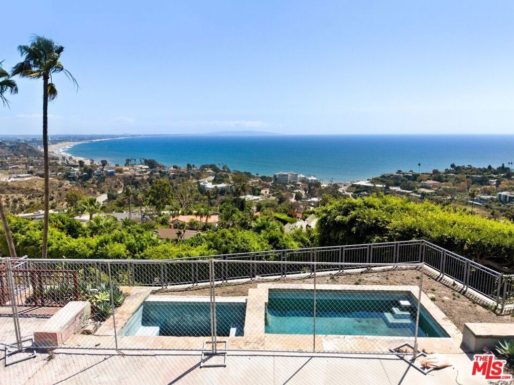 633 Resolano Drive, Pacific Palisades