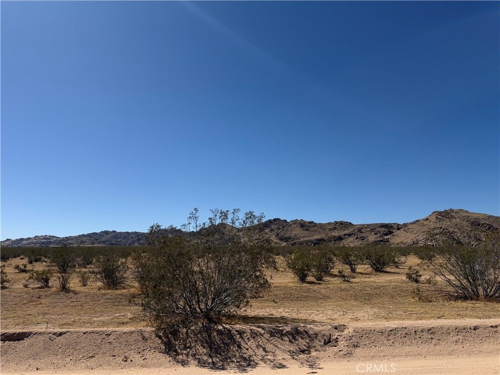 Johnson Road, Apple Valley