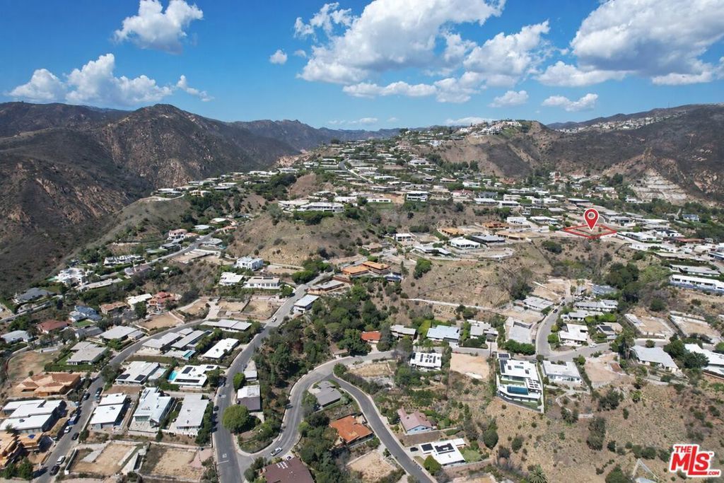 1224 Lachman Lane, Pacific Palisades