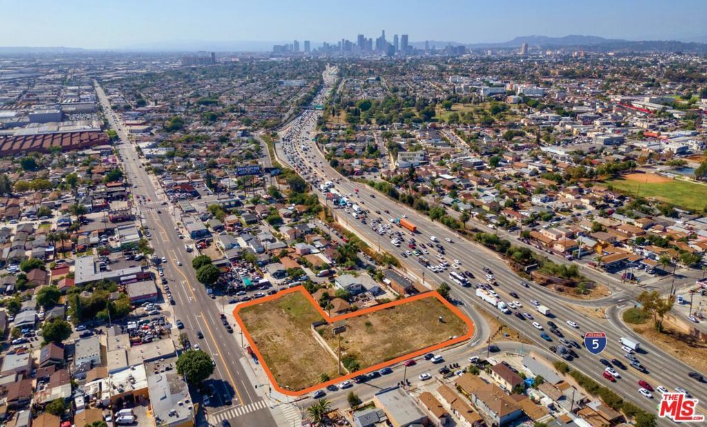 3965 E Olympic Blvd., East Los Angeles