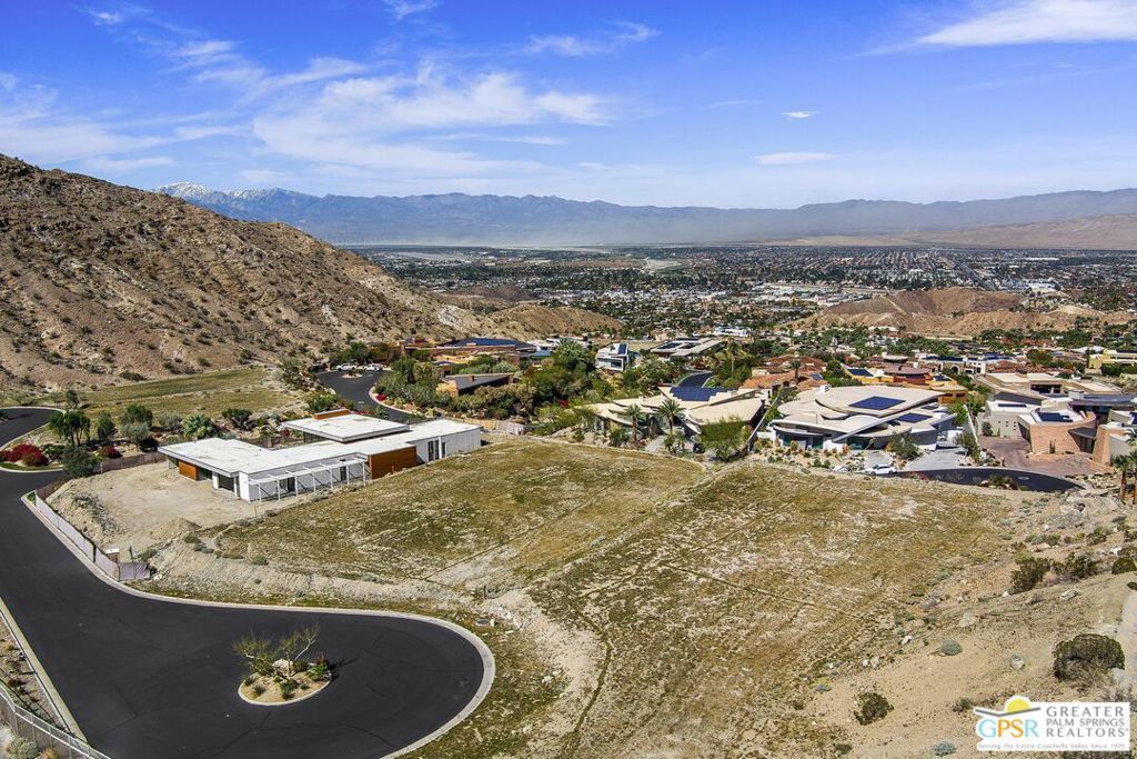 44 Rim Crest Road, Rancho Mirage
