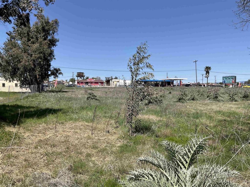 2536 Main Street, Ramona