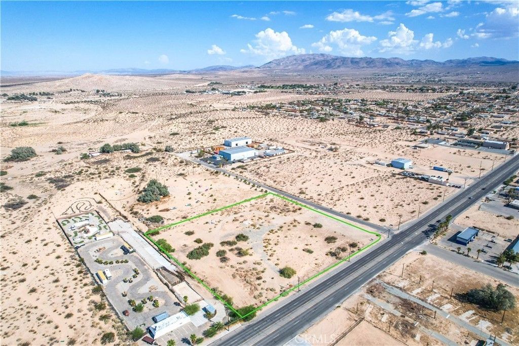 4973 Adobe Road, 29 Palms