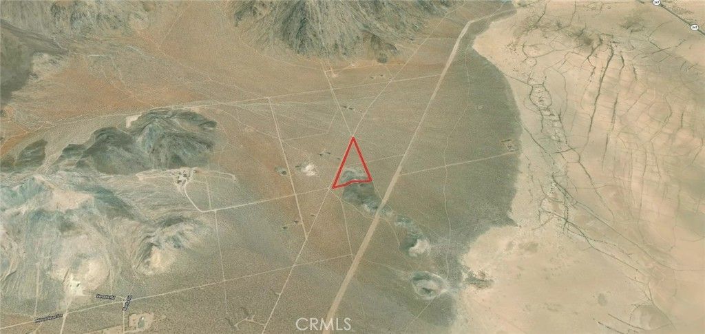 31450 Squaw Bush Road, Lucerne Valley