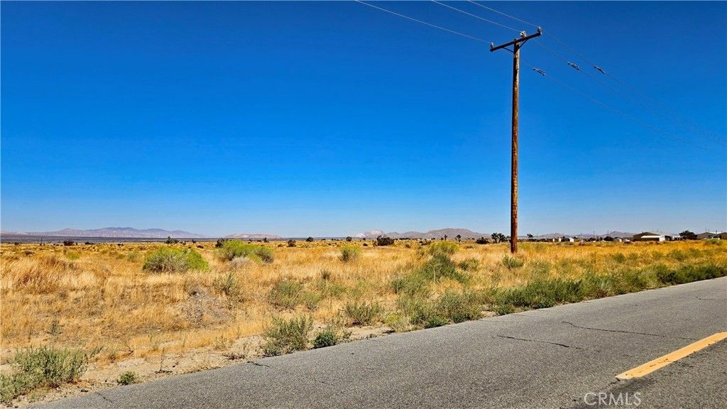 West Avenue A, Rosamond