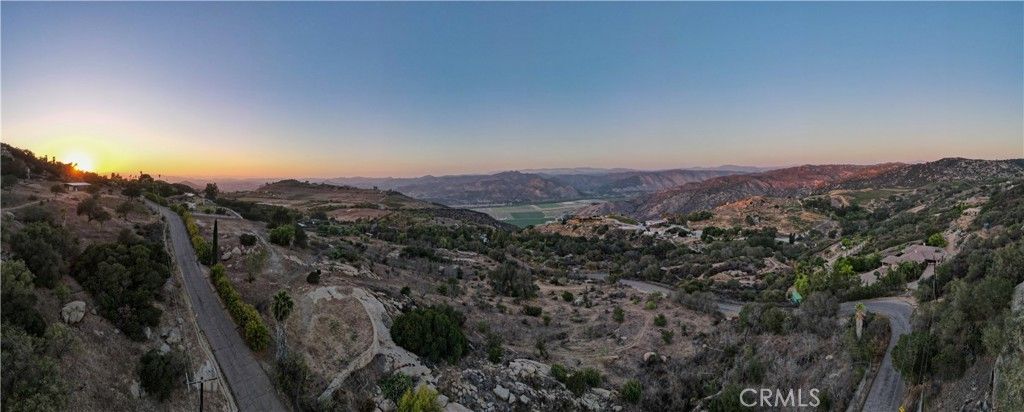 Highland Valley Road, Escondido
