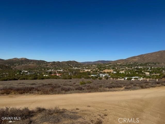 35150 Via Famero Drive, Acton