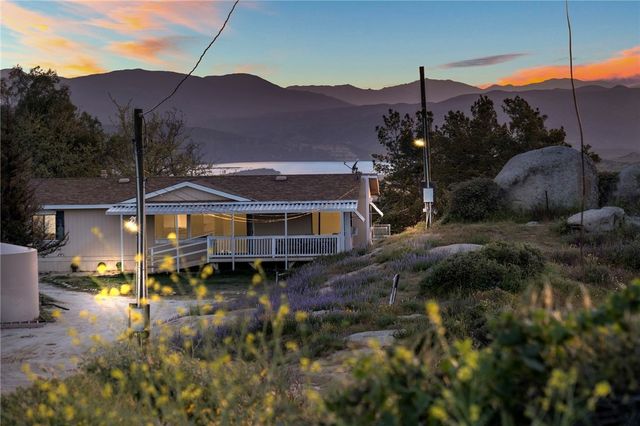 42355 Fresz Road, Aguanga
