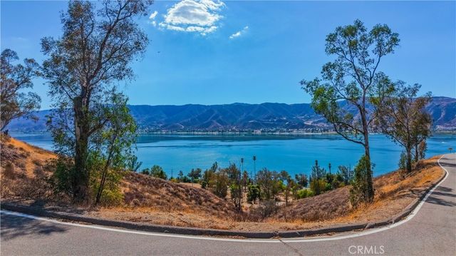 Skyline Drive, Lake Elsinore