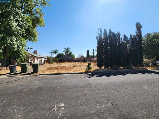 730 Bramhall, Brentwood