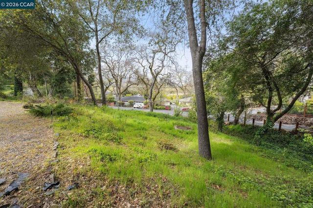 4 El Sereno, Orinda