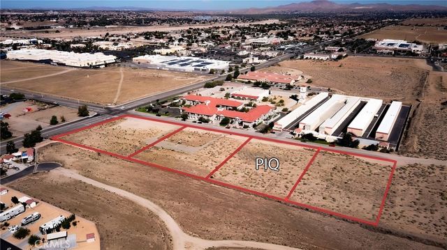 Town Center Drive, Apple Valley