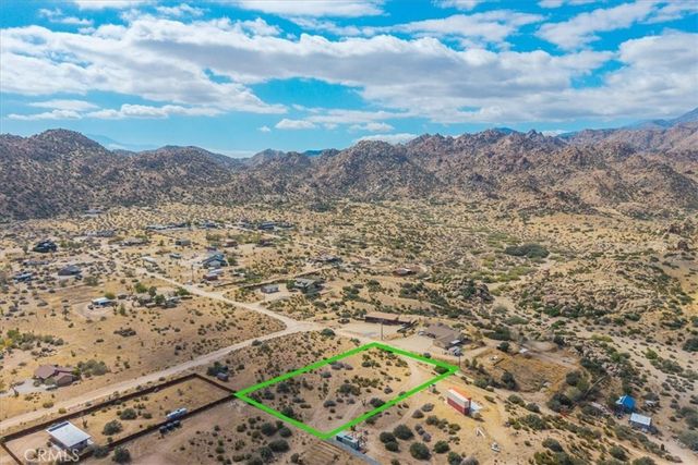5442 Bronco Road, Pioneertown