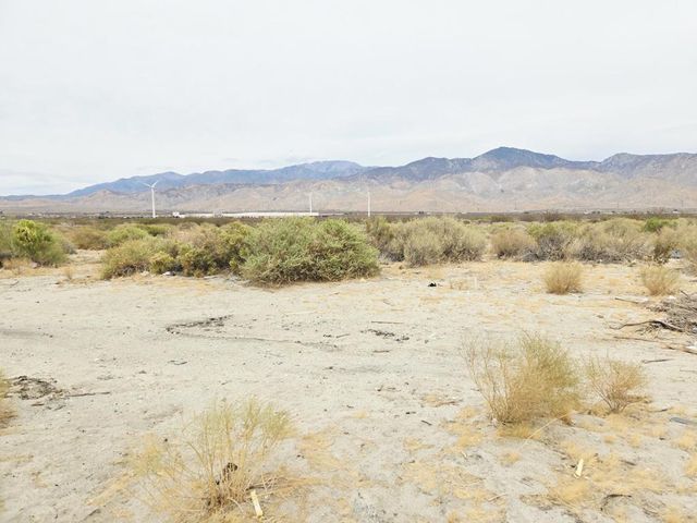 Date Street, Cabazon