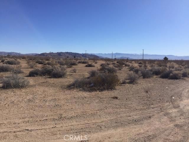 Short Avenue, Apple Valley