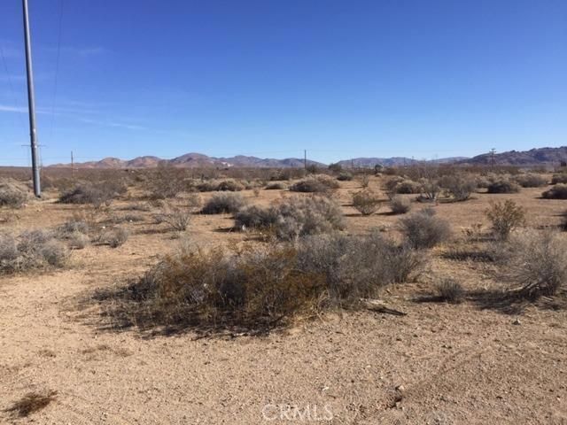 Short Avenue, Apple Valley