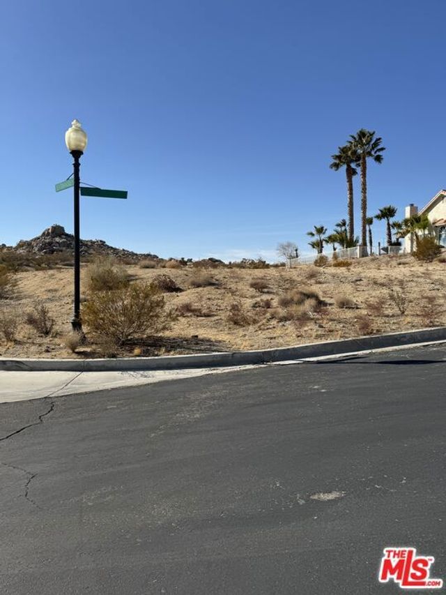 S Ridge Lane, Apple Valley