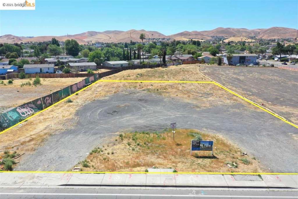 Photo of Listing #40957073