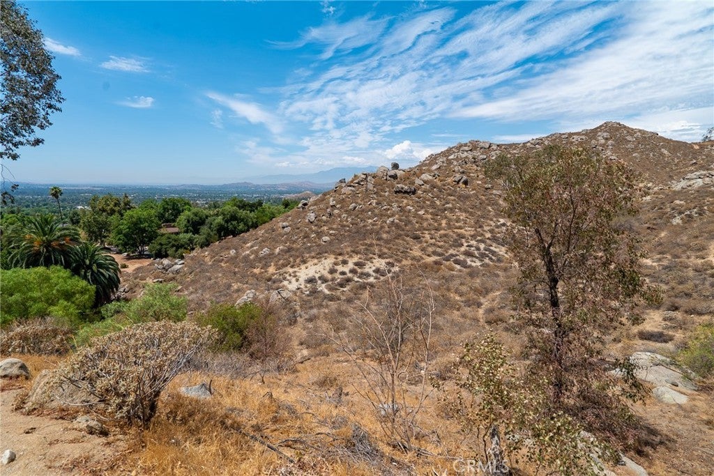 Rolling Ridge, Riverside