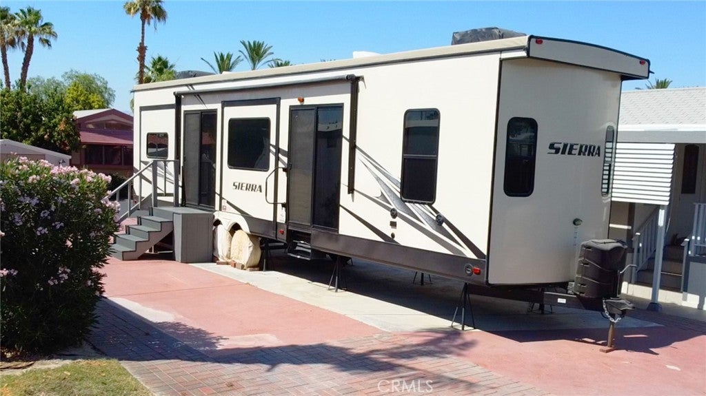 Photo of Listing #OC23116300