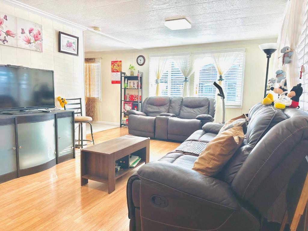 Photo of Listing #ML81990753