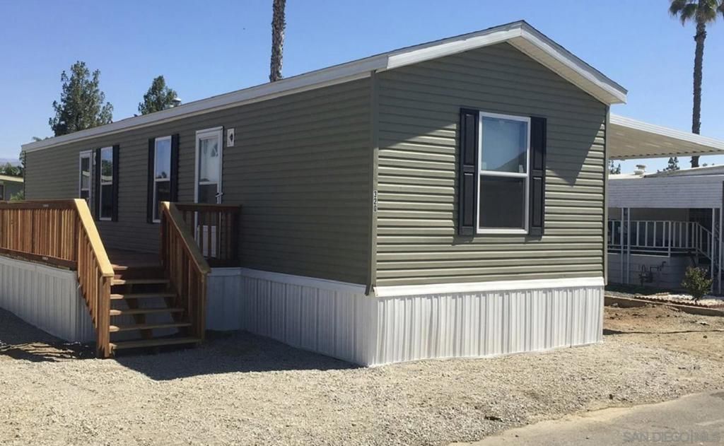 725 Thornton Ave # 79, Hemet