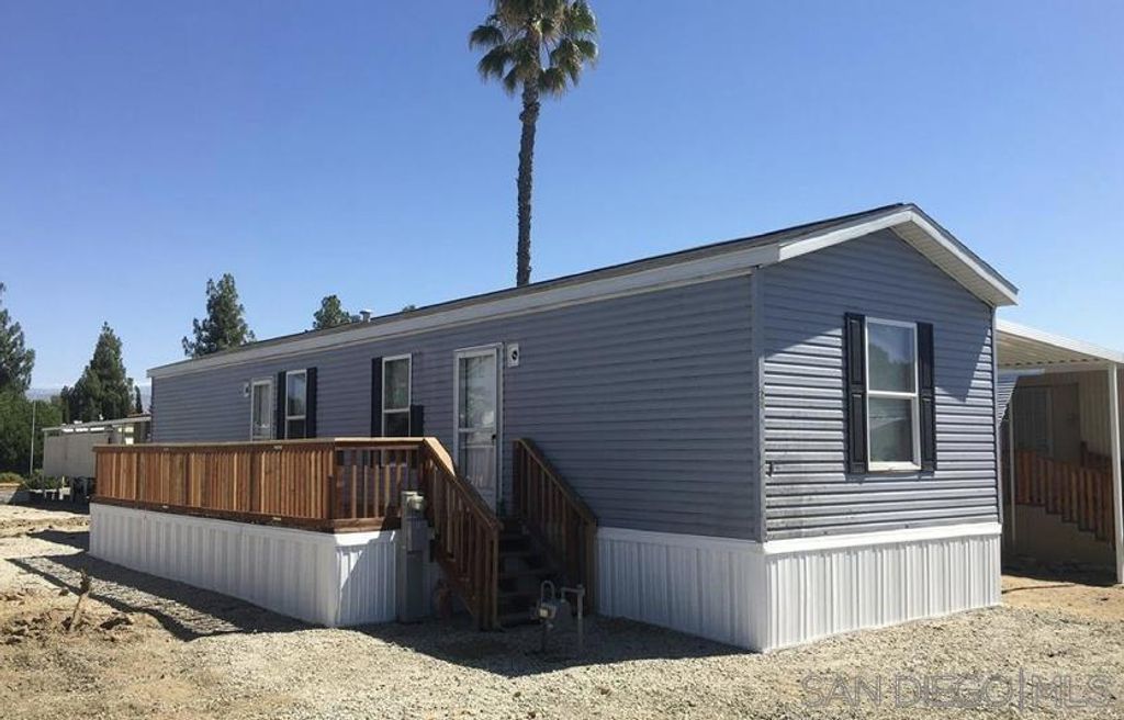 725 W Thornton Ave # 81, Hemet
