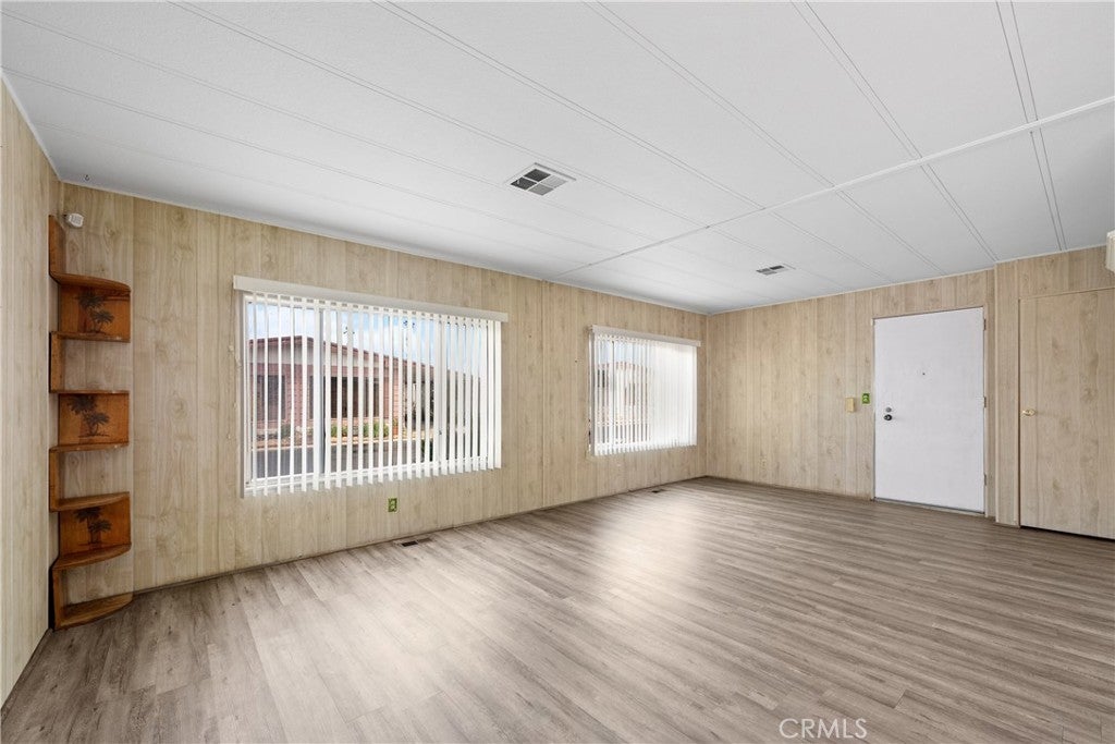 Photo of Listing #SW25053282