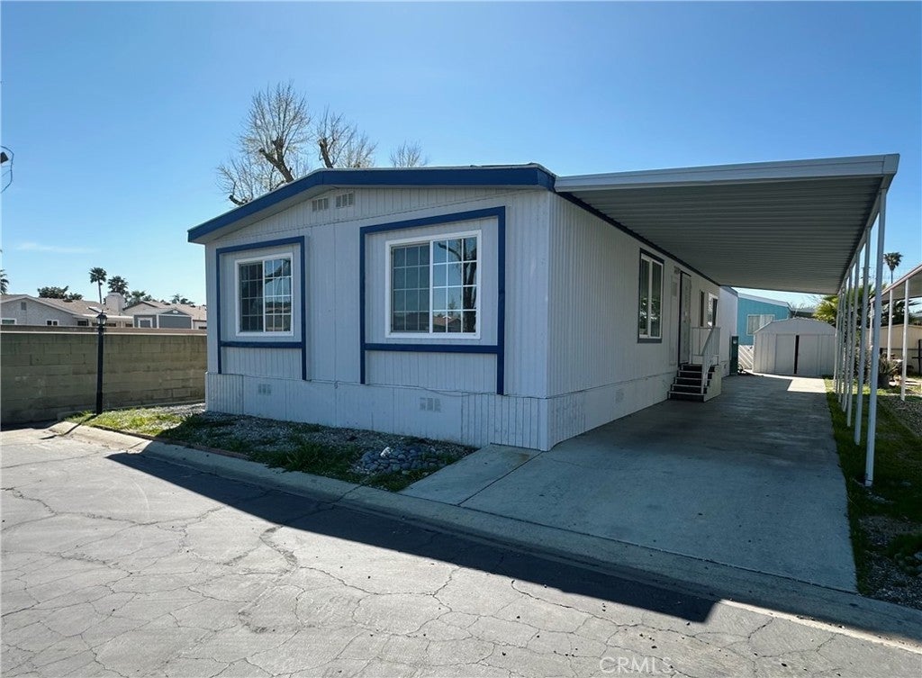 Photo of Listing #IV25061720