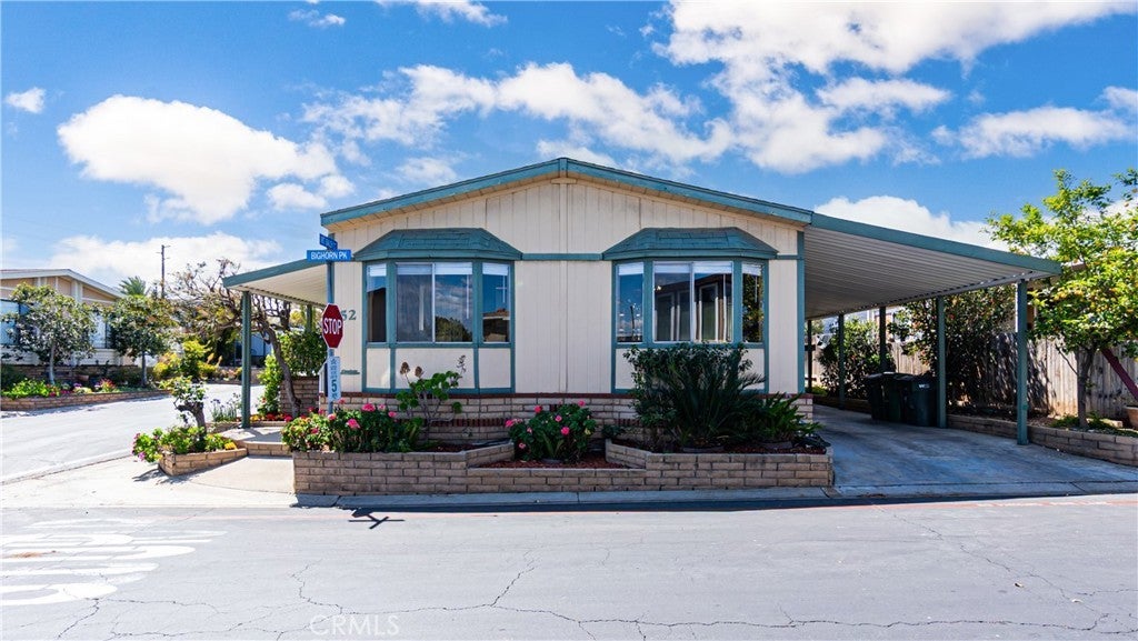 Photo of Listing #IV25076891