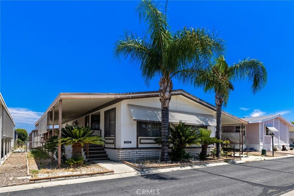1300 W Menlo Avenue # 215, Hemet