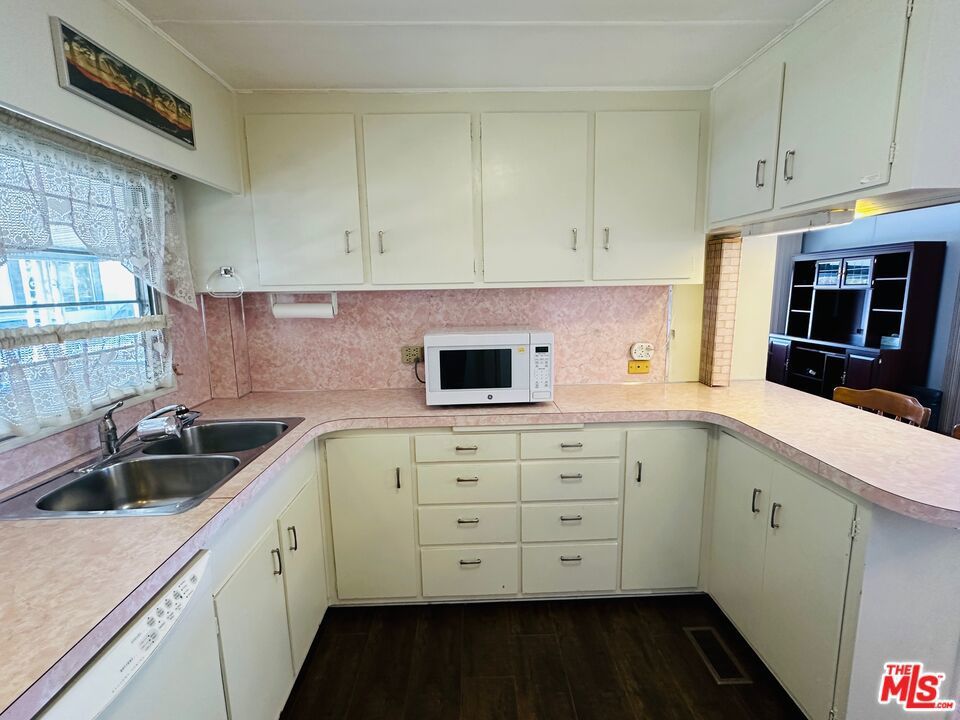 Photo of Listing #25535897