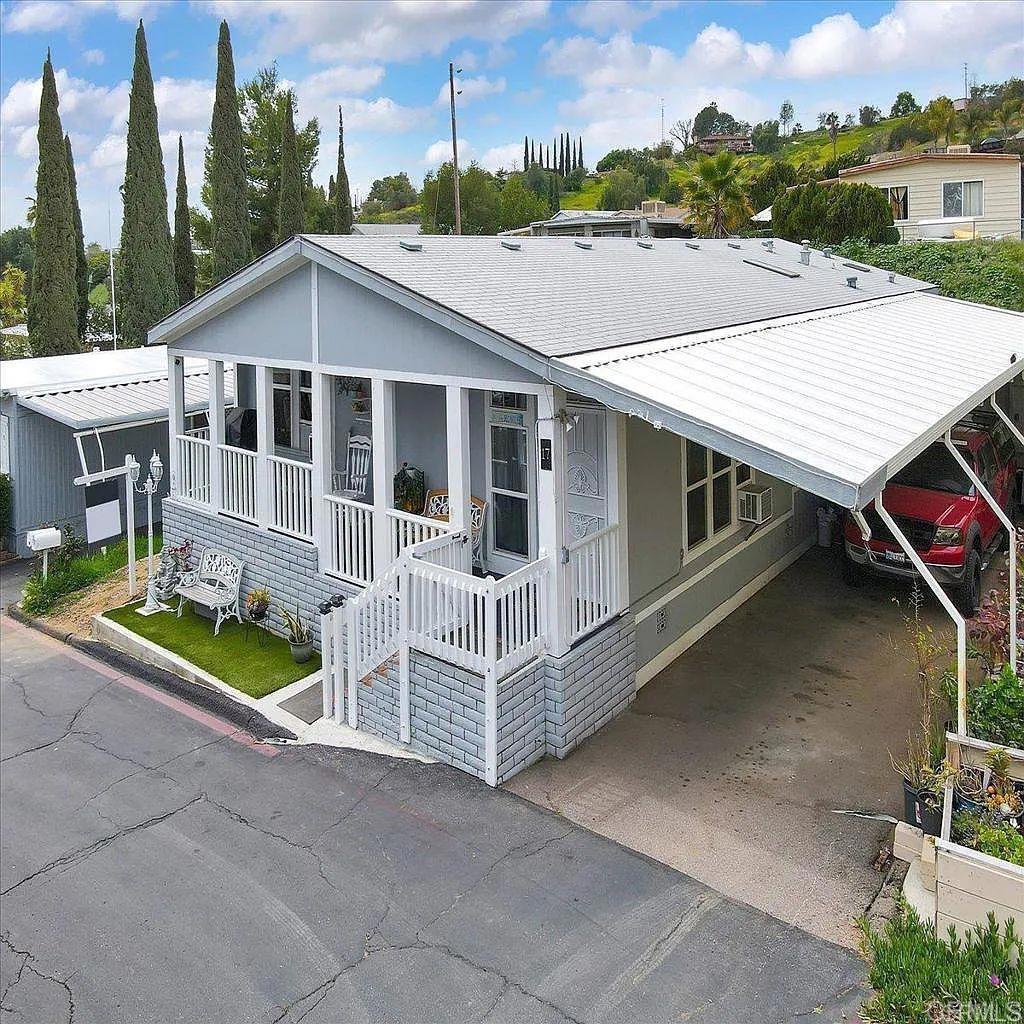 Photo of Listing #PTP2503907