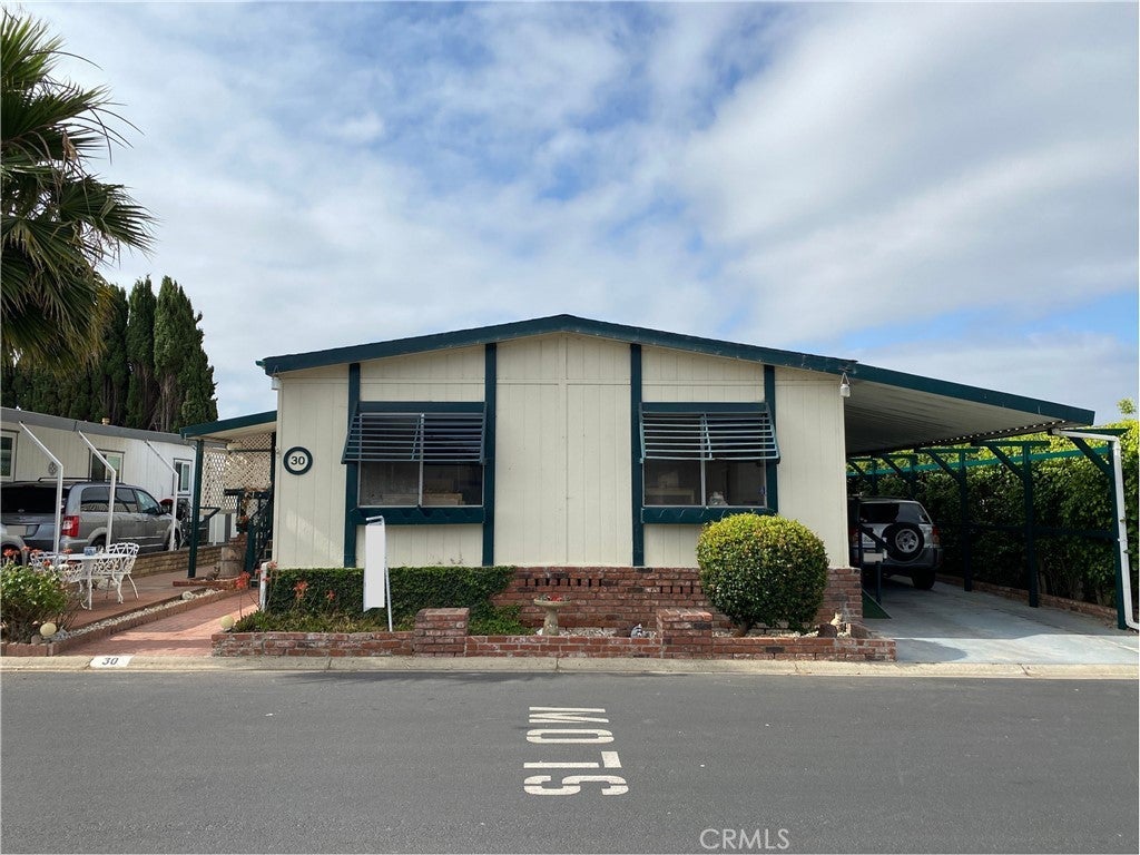 Photo of Listing #OC25121375