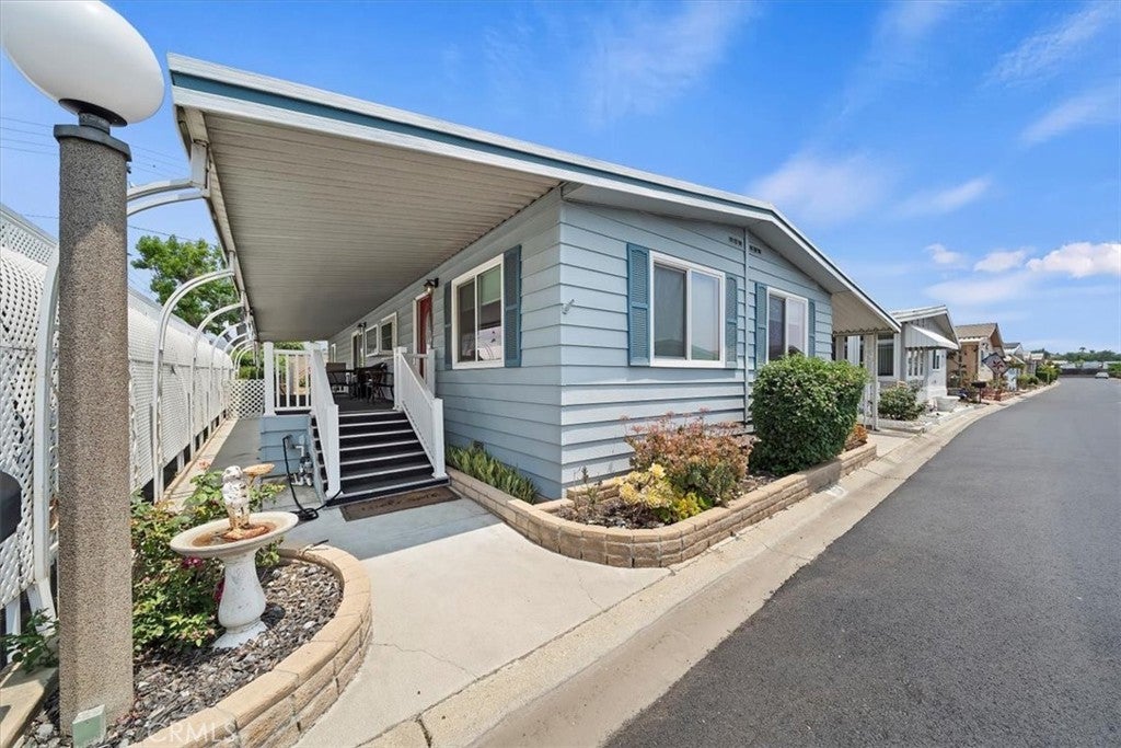 Photo of Listing #CV25130836