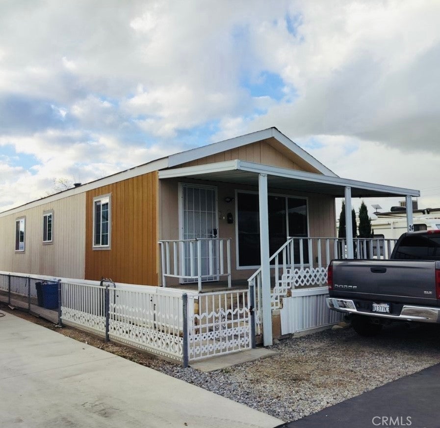 Photo of Listing #SW25136275