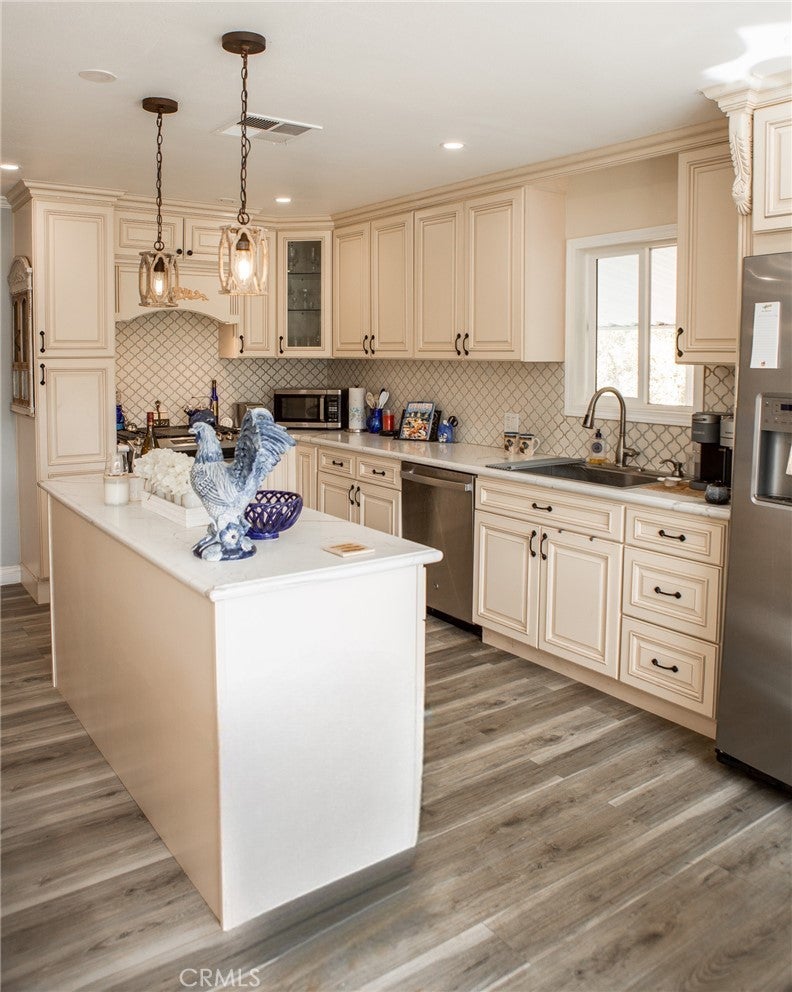 Photo of Listing #SR25139443