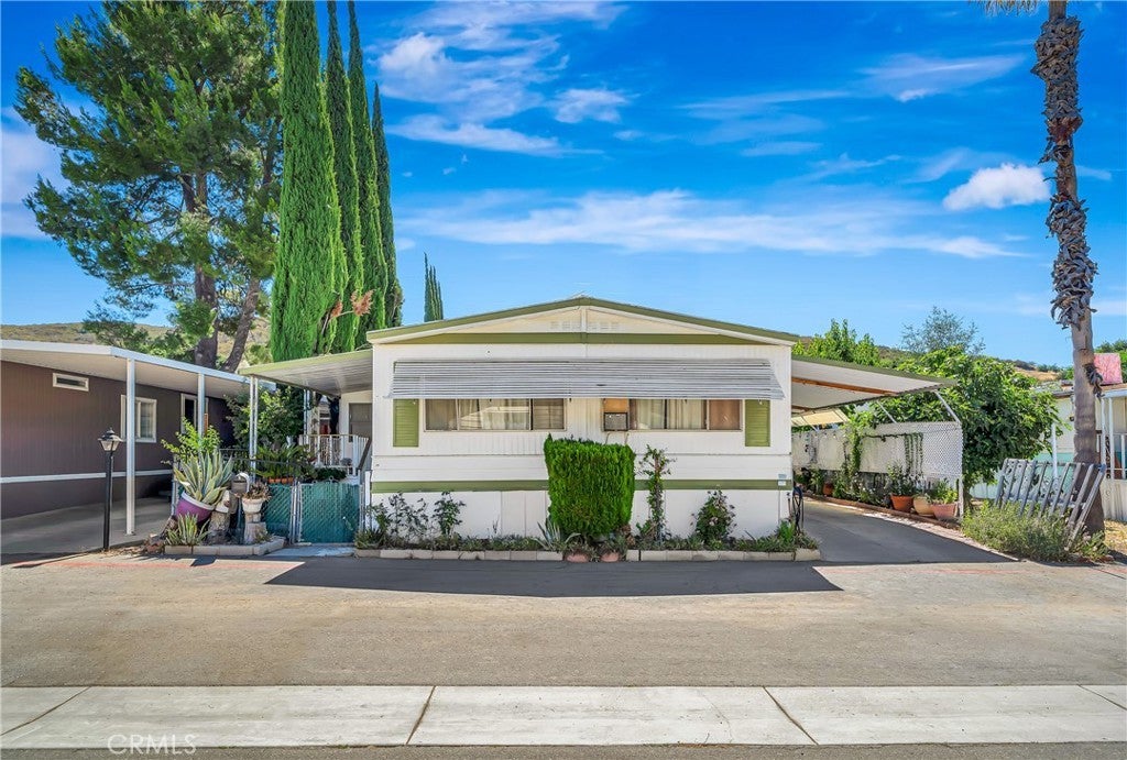 Photo of Listing #SR25145853