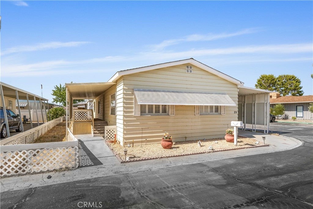 2550 Avenue I, Lancaster