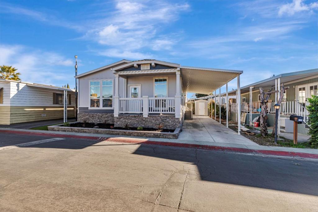 Photo of Listing #ML82016292