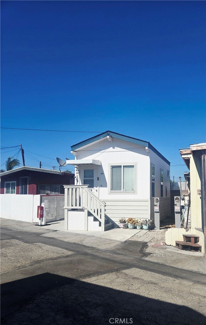 Photo of Listing #DW25171893