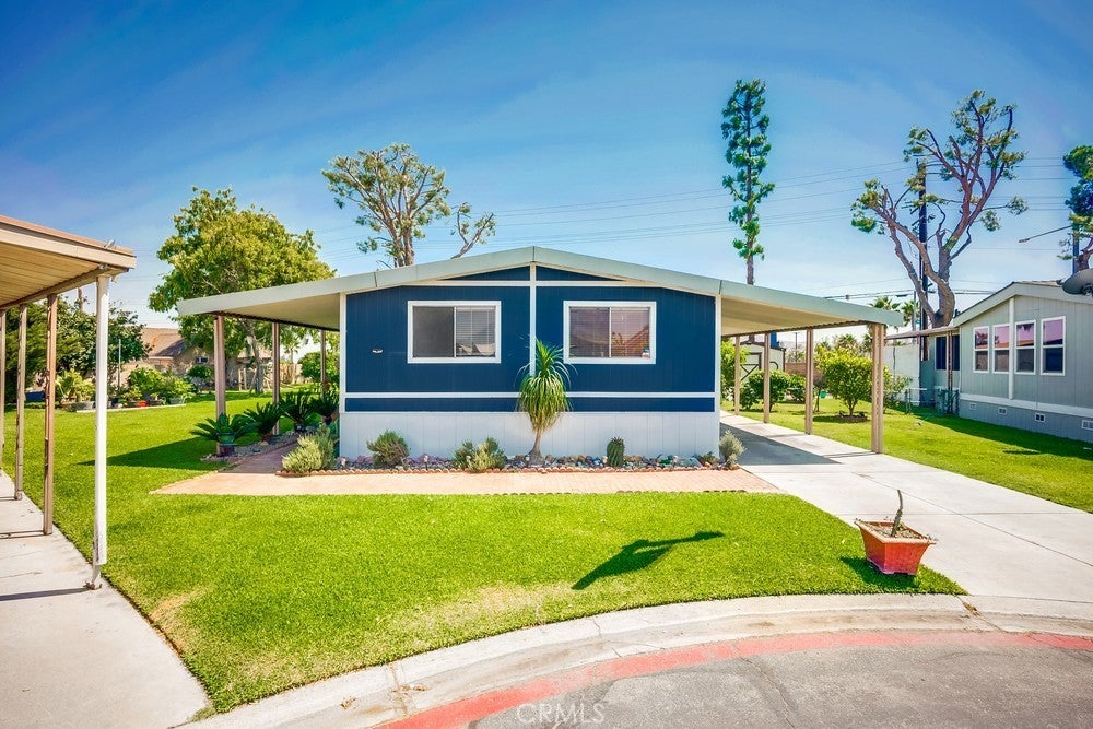 17400 Valley Blvd # 6, Fontana