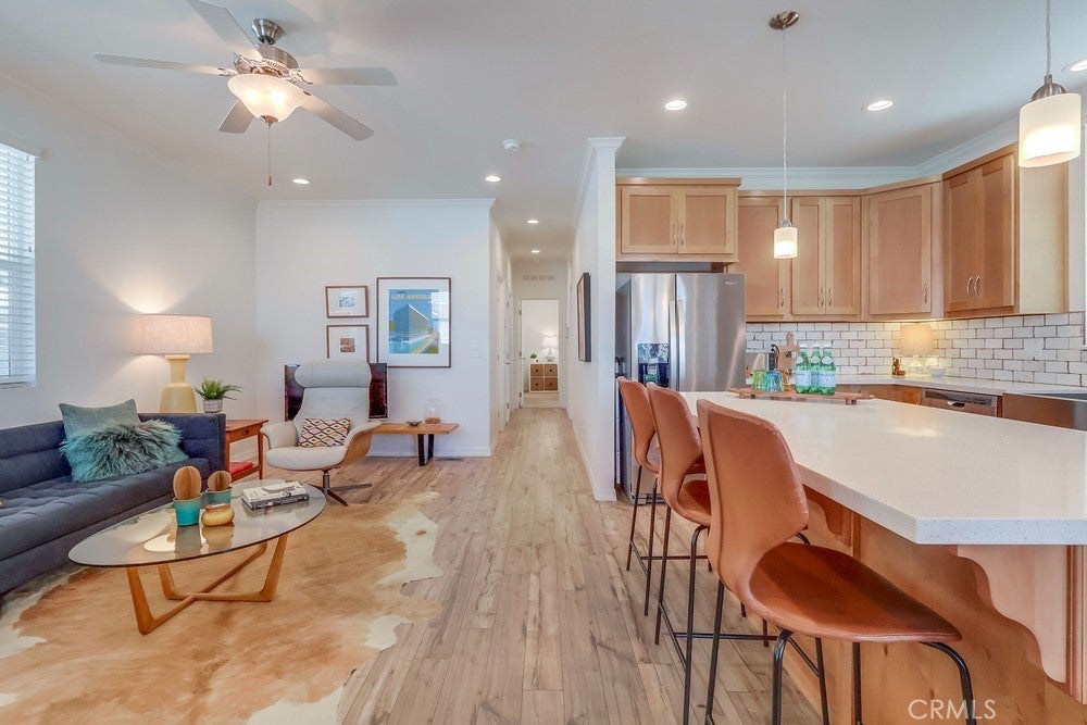 Photo of Listing #SB25182422