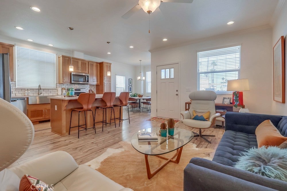 Photo of Listing #SB25182422