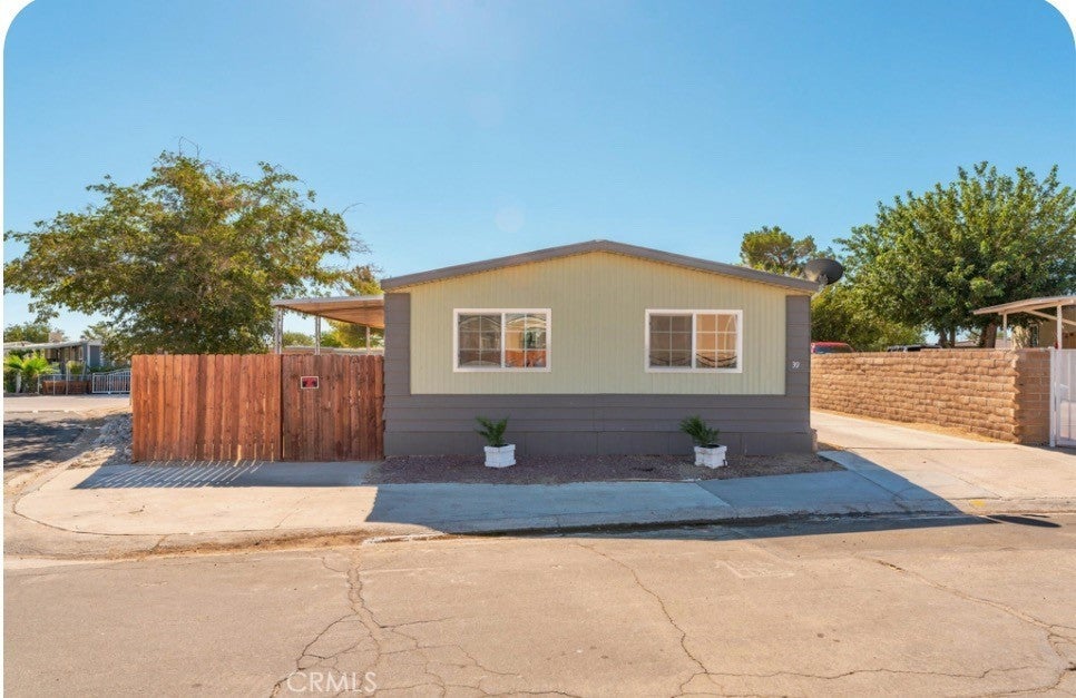 Photo of Listing #DW25188817